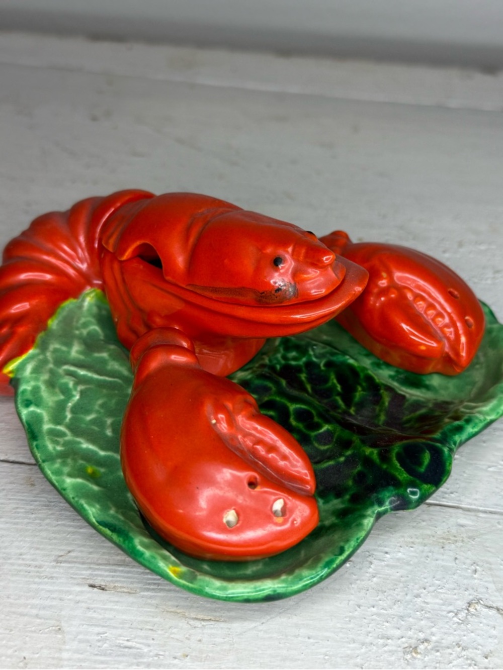 VTG KAYCO Red Lobster Figural Salt & Pepper Shaker In Claws & Condiment Body Set